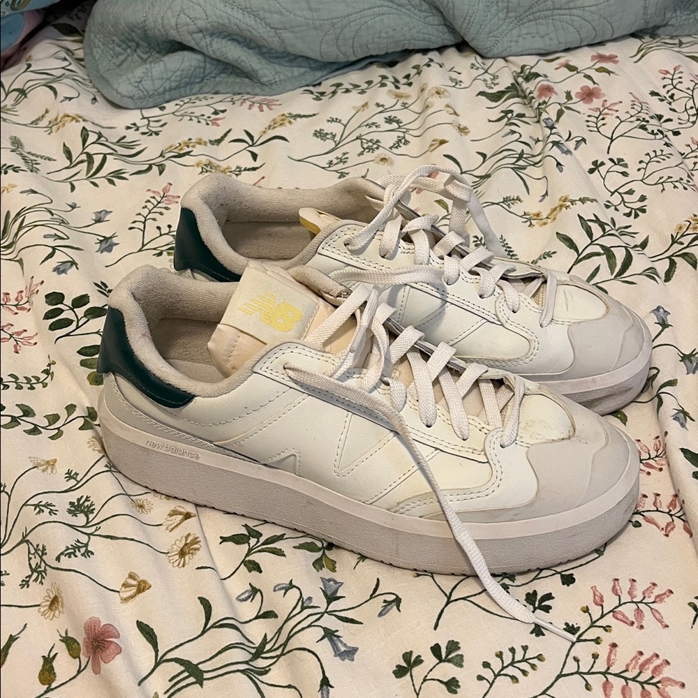 New Balance White and Green Sneakers